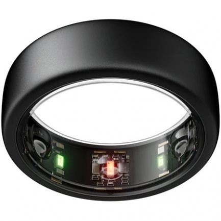 Oura Ring Gen 3 - это третья версия умного кольца в форм-факторе ювелирного изделия, с помощью которого мы можем отслеживать качество нашего сна, физическую активность и общее состояние здоро