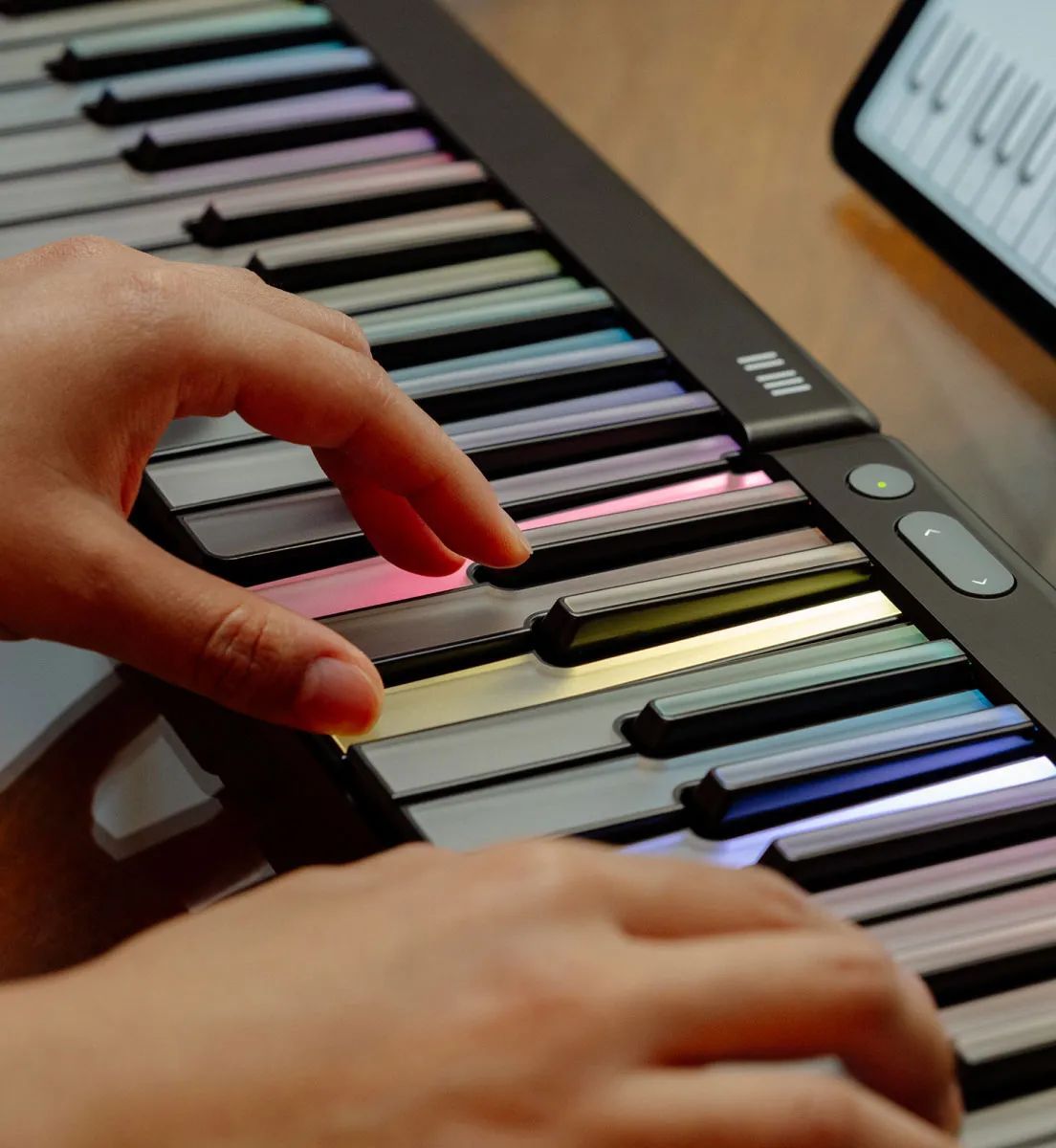 ROLI Piano M (LUMI Keys Studio Edition) миди-клавиатура с подсветкой